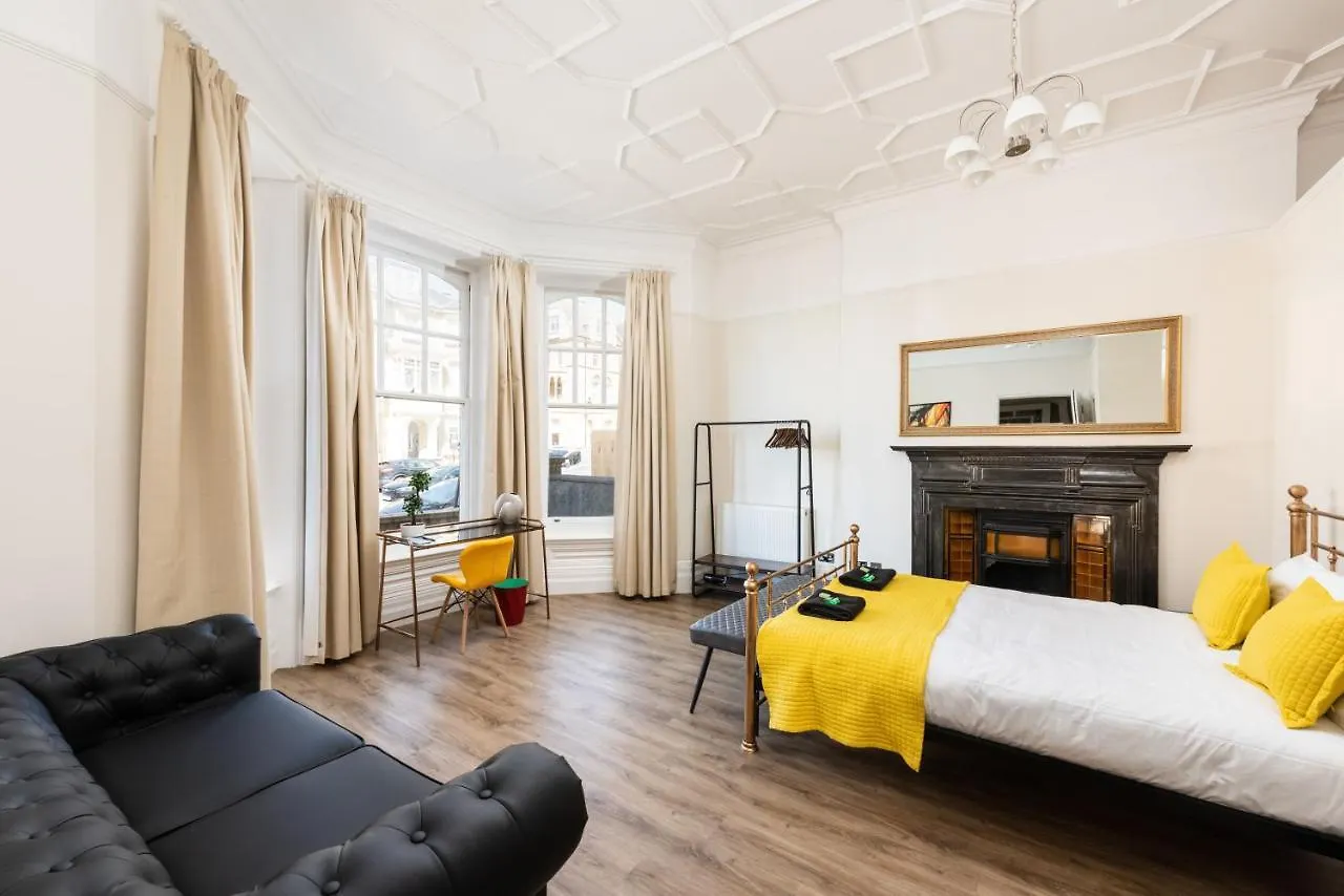 3 Bedroom Garden Apartment Opposite The Beach Brighton Storbritannien